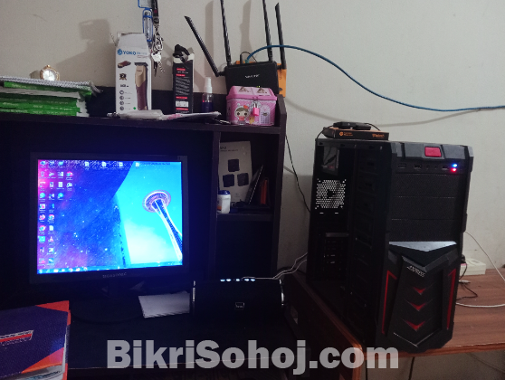 17inch Monitor & Full Computer Set